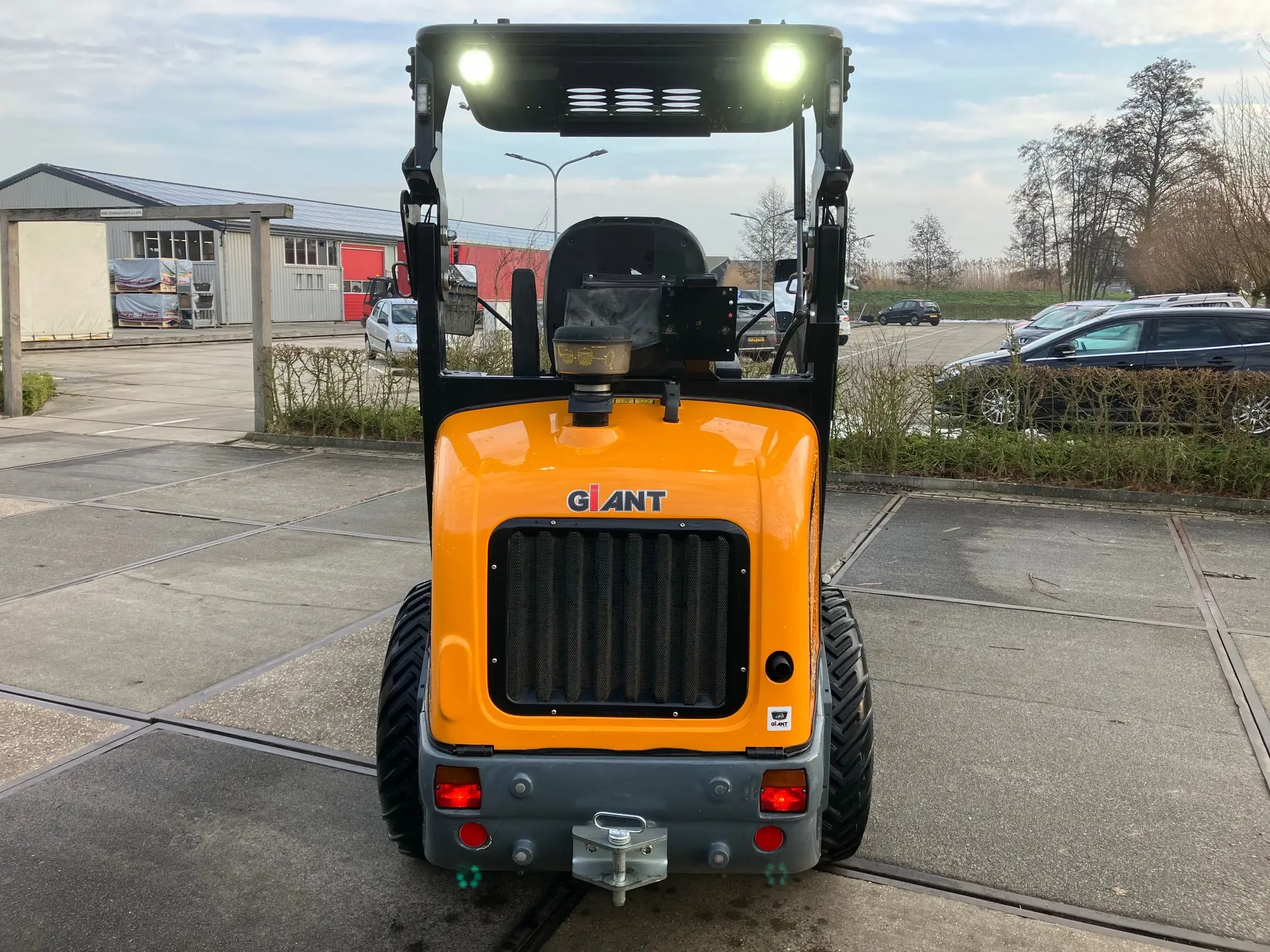 Giant G2500 HD Shovel - Image 3