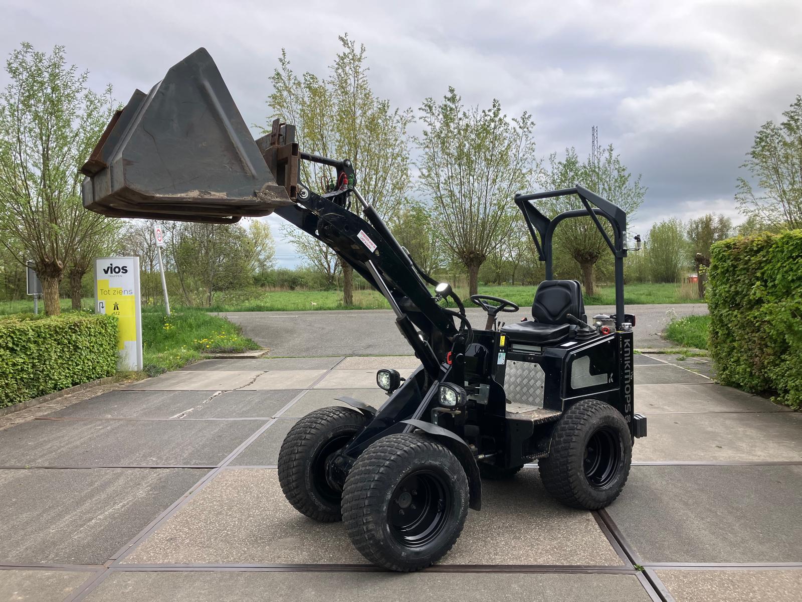 Knikmops 130 minishovel - Image 2