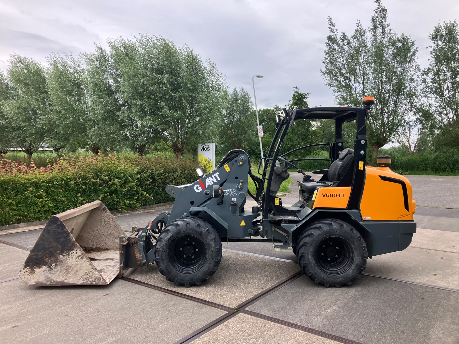 Giant 6004T midishovel - Image 8