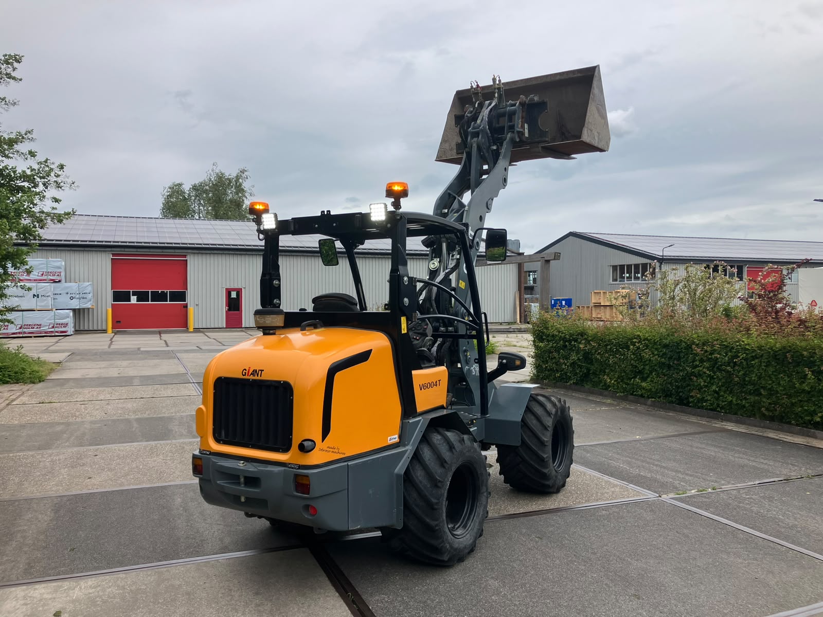 Giant 6004T midishovel - Image 5