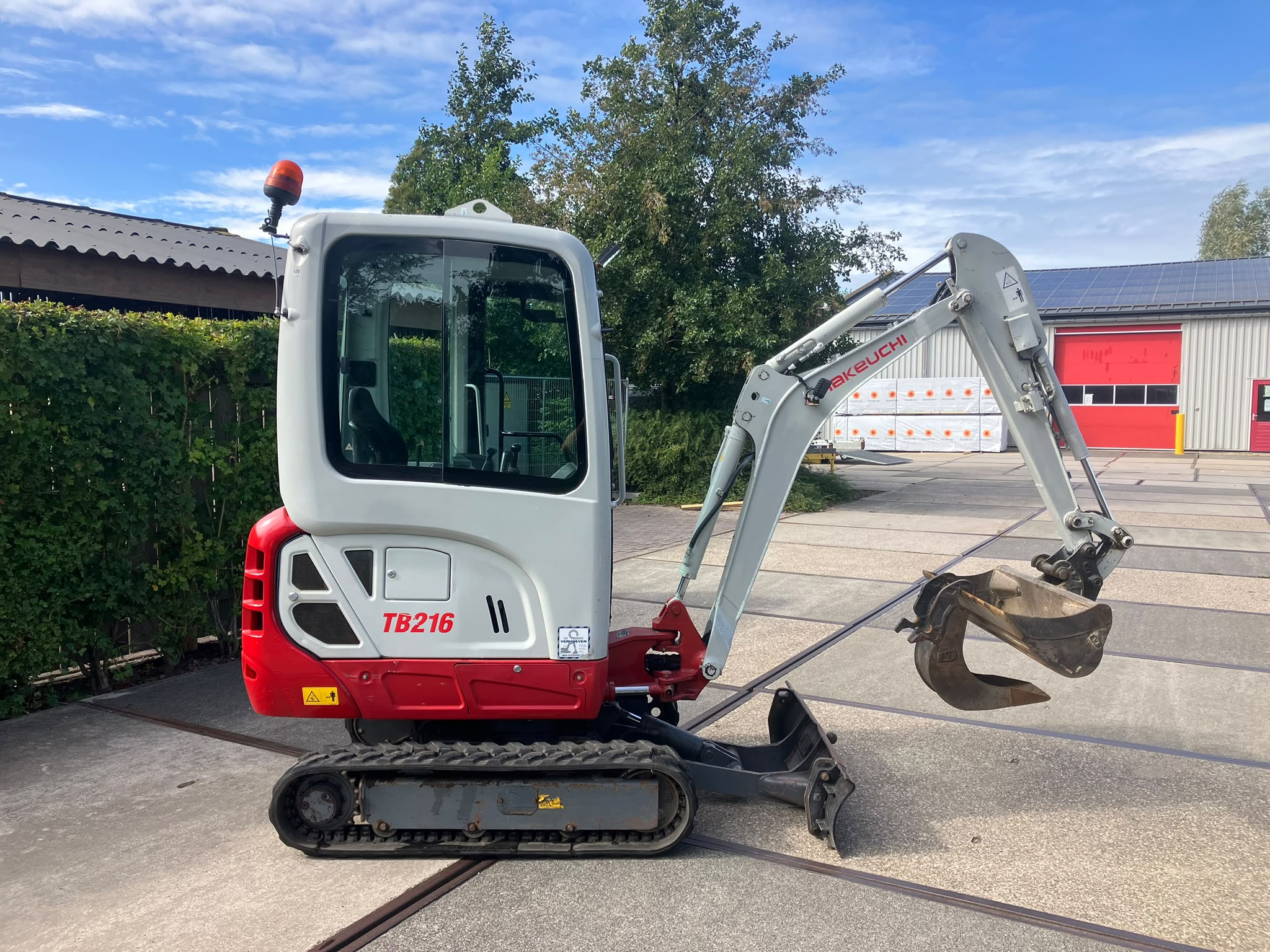 Takeuchi TB 216 minigraver