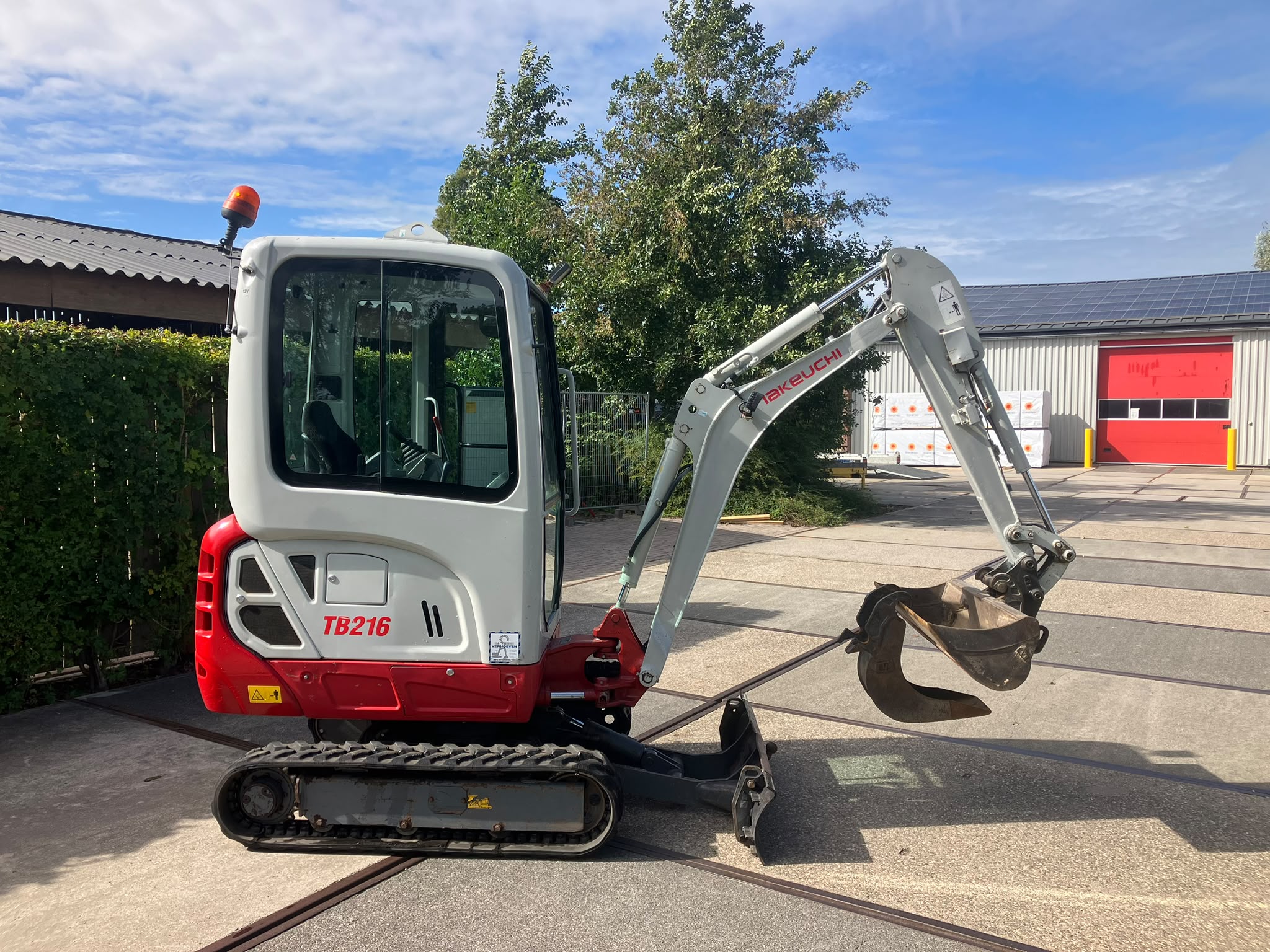 Takeuchi TB 216 goed onderhouden