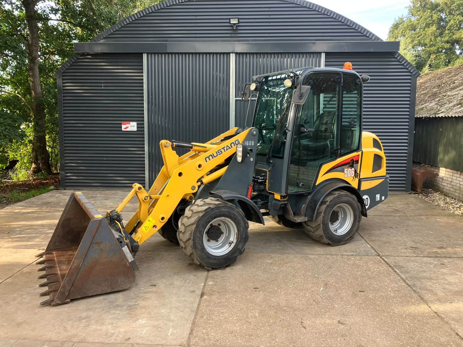 Mustang / Manitou AL 506
