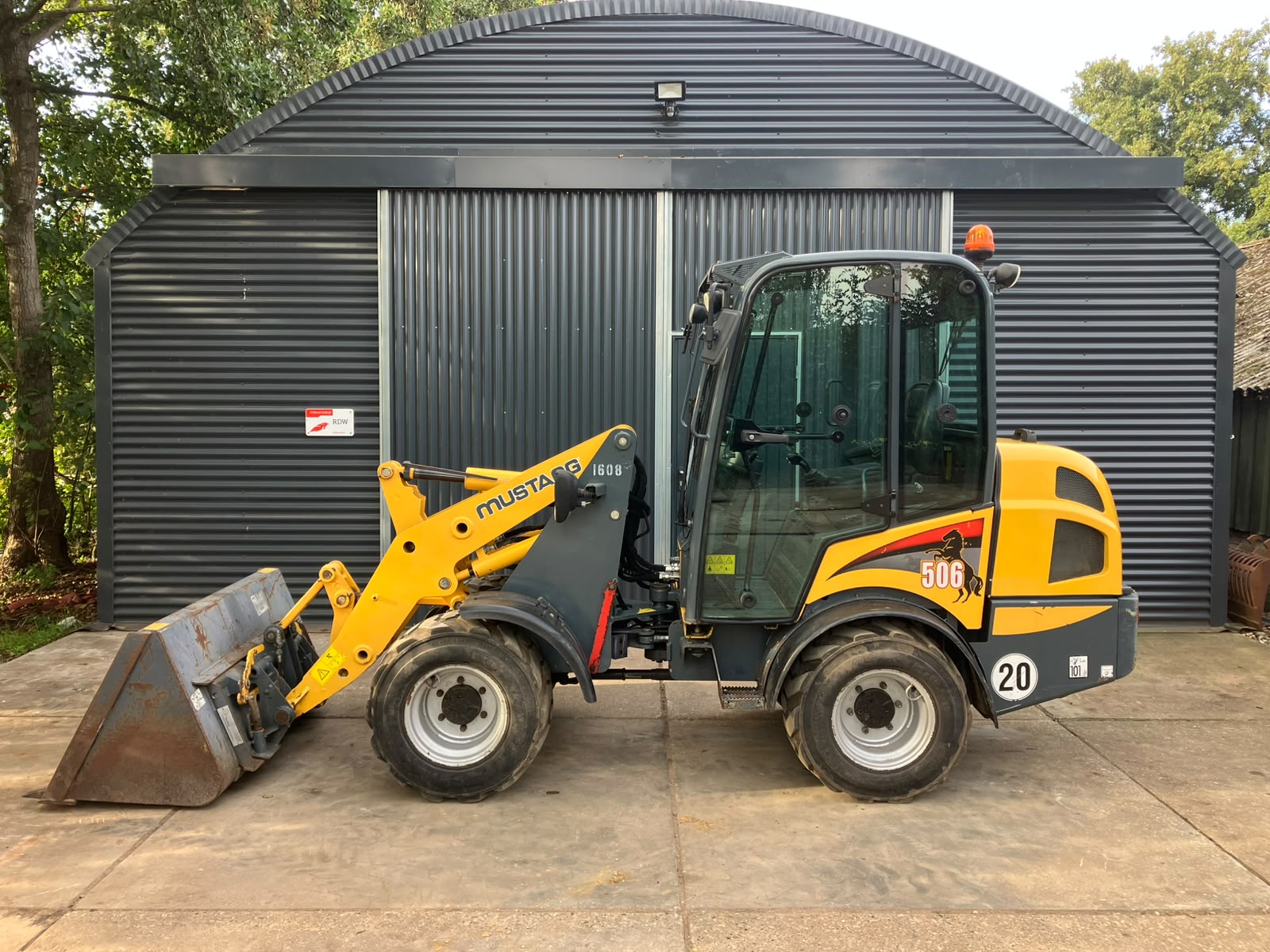 Mustang / Manitou AL 506 goede staat